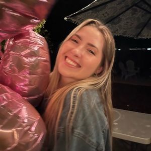 Meet your Posher, Lucy